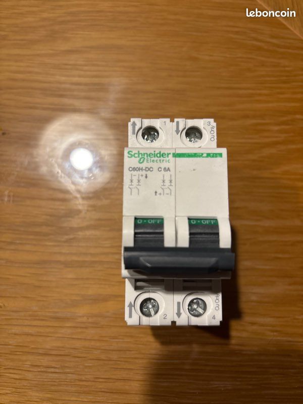 Disjoncteur C60H-DC 2P 6A Courbe C 500Vdc - Protection Sûre Pour Installations Photovoltaïques Et DC