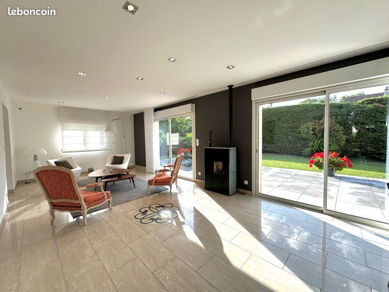 Maison 8 pièces 183 m² · à Gueux · 183 m² · 599 000 €