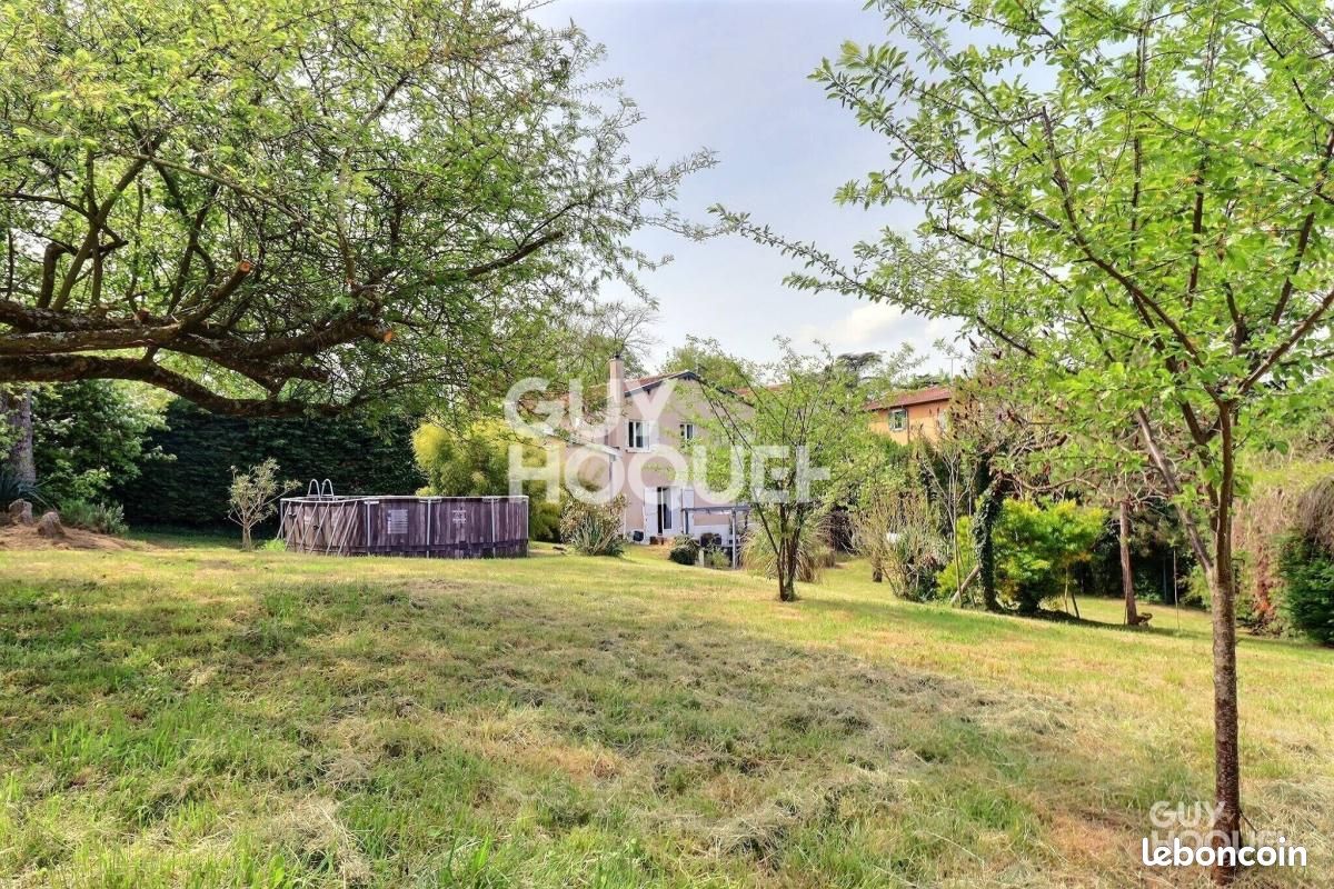 Maison 4 pièces 206 m² · à Brindas · 206 m² · 499 000 €