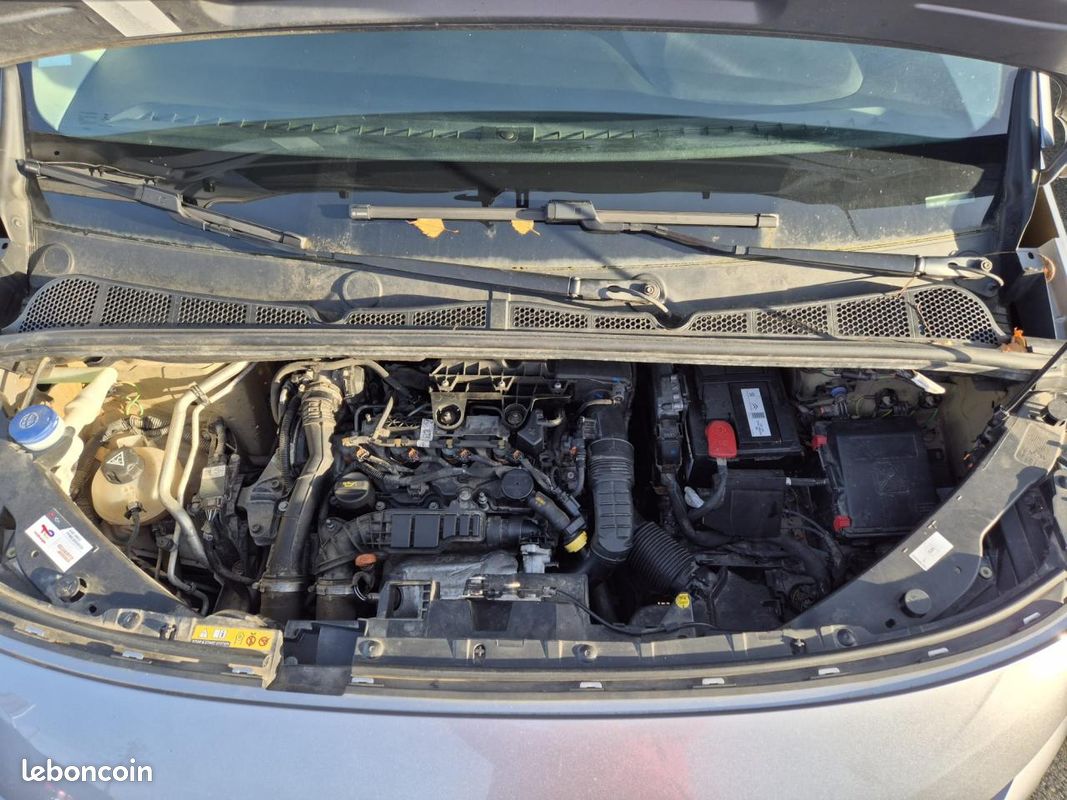 PEUGEOT PARTNER Standard 1000KG 1.5 BlueHDi S&S - 100 III Grip Standard PHASE 1 GARANTIE 6 MOIS (image 27)