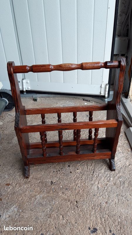 Porte revue en bois (image 2)