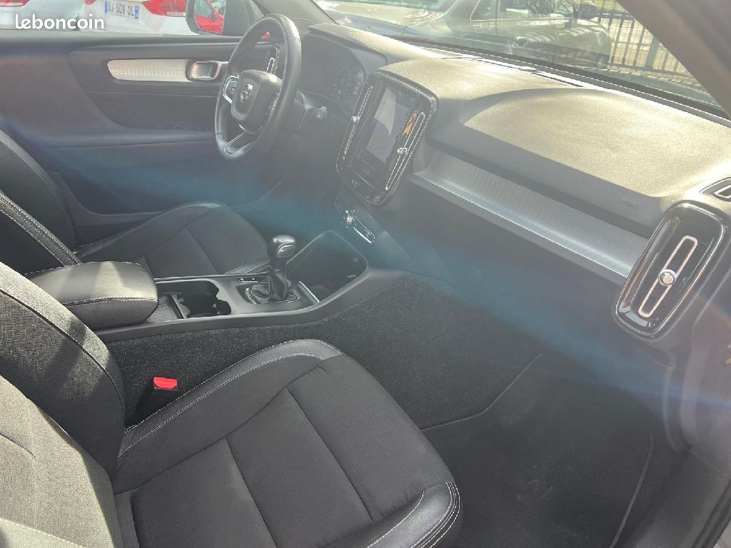 Volvo XC40 D3 150 ch MOMENTUM (image 7)