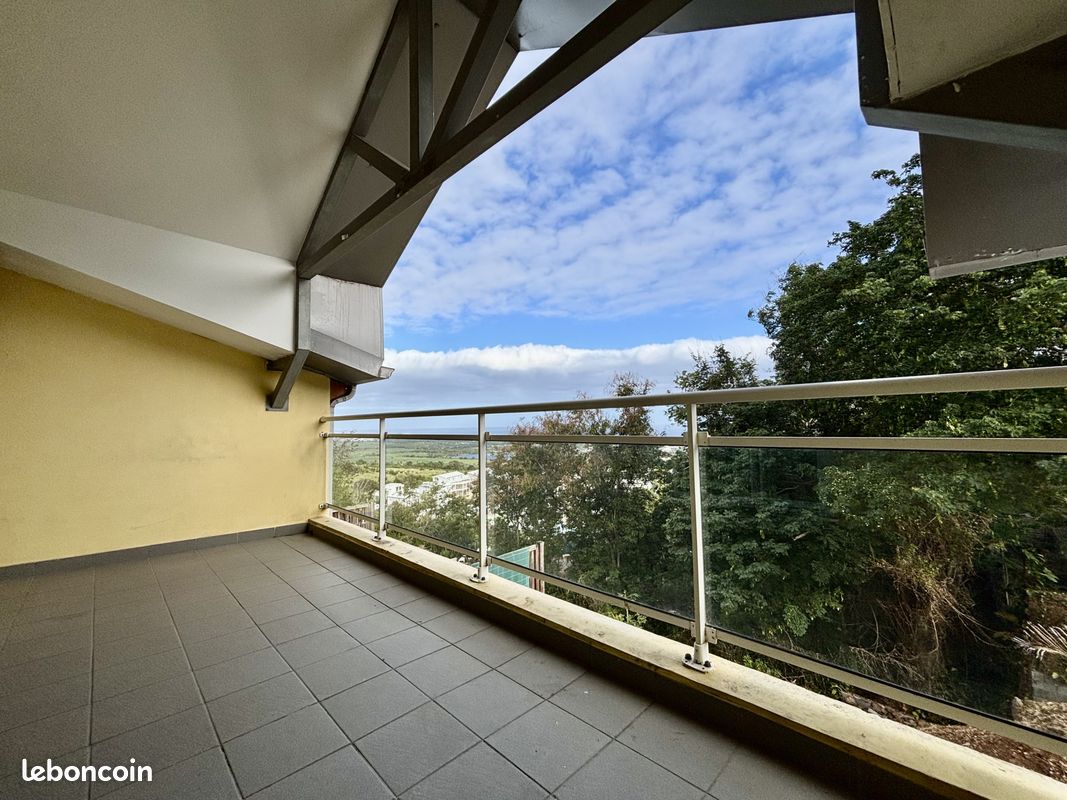 Appartement 2 pièces 47 m² · à L'Étang-Salé · 47 m² · 690 €/mois