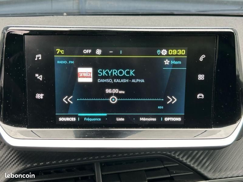 Peugeot 2008 e-2008 136ch Allure (image 20)