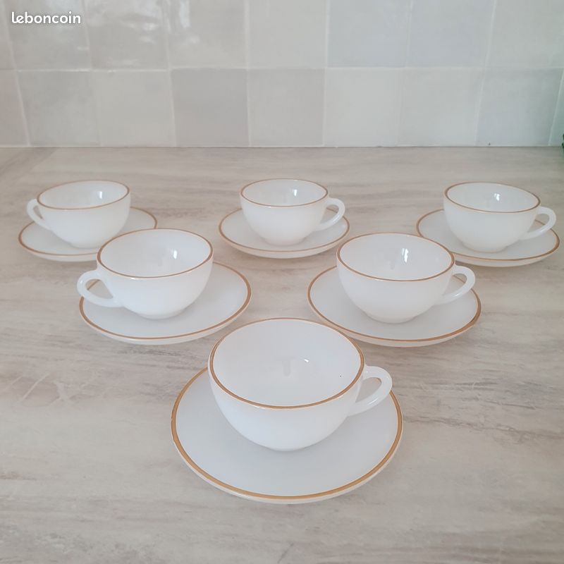Lot De 4 Tasses à Café Et Soucoupes Arcopal – Style Arlequin Blanc Nacré, Vintage