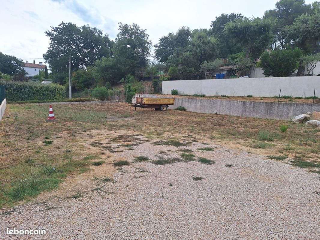 Terrain 609 m² Greasque · à Gréasque · 195 000 €