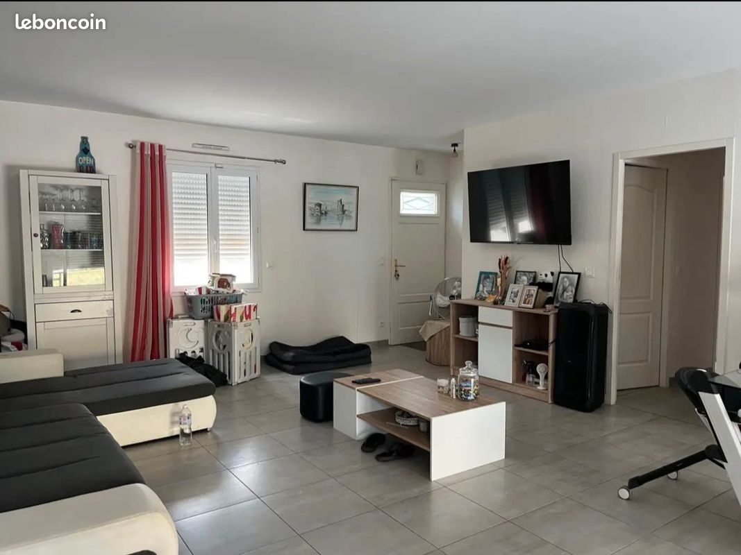 Maison 4 pièces 85 m² · à Exireuil · 85 m² · 1 100 €/mois