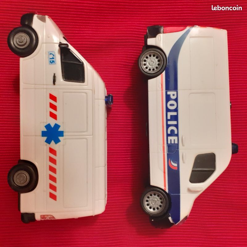 Camion police . Camion du SAMU. Jeux (image 1)