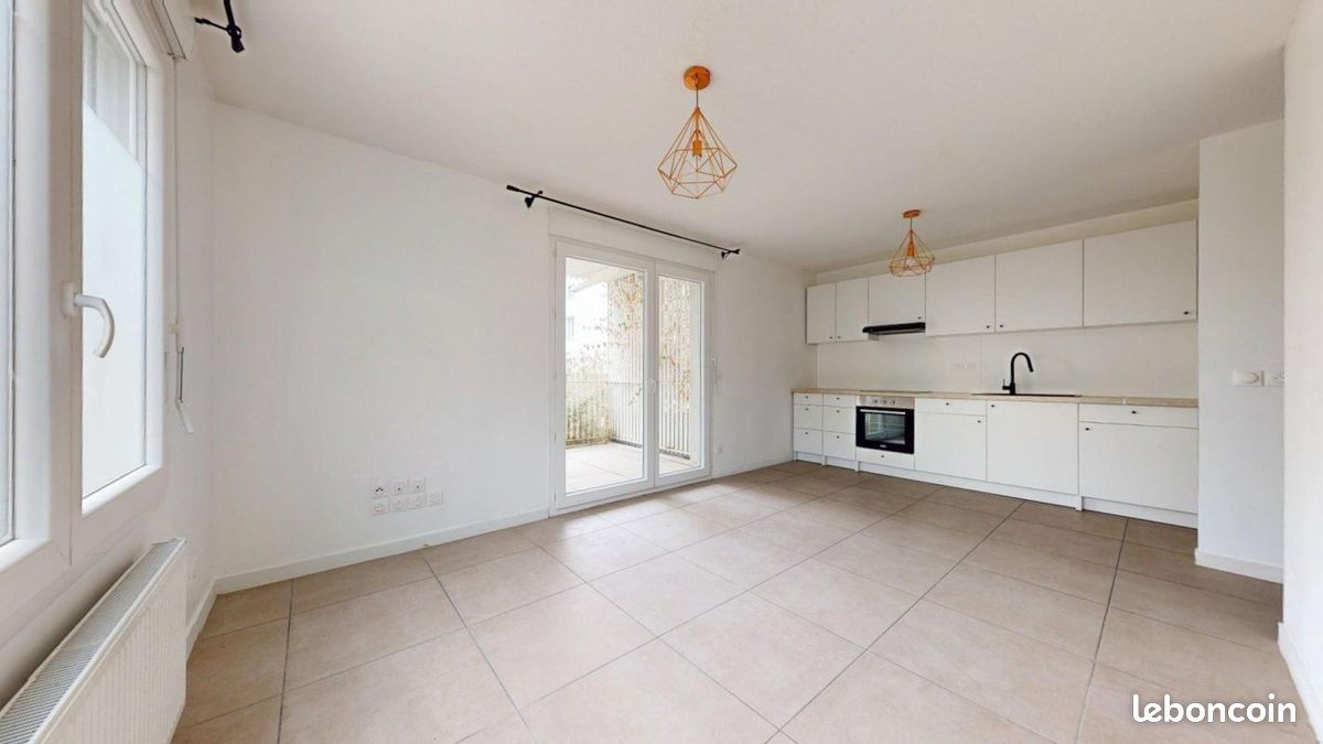 Appartement 3 pièces 53 m² · à Vaulx-en-Velin · 53 m² · 916 €/mois