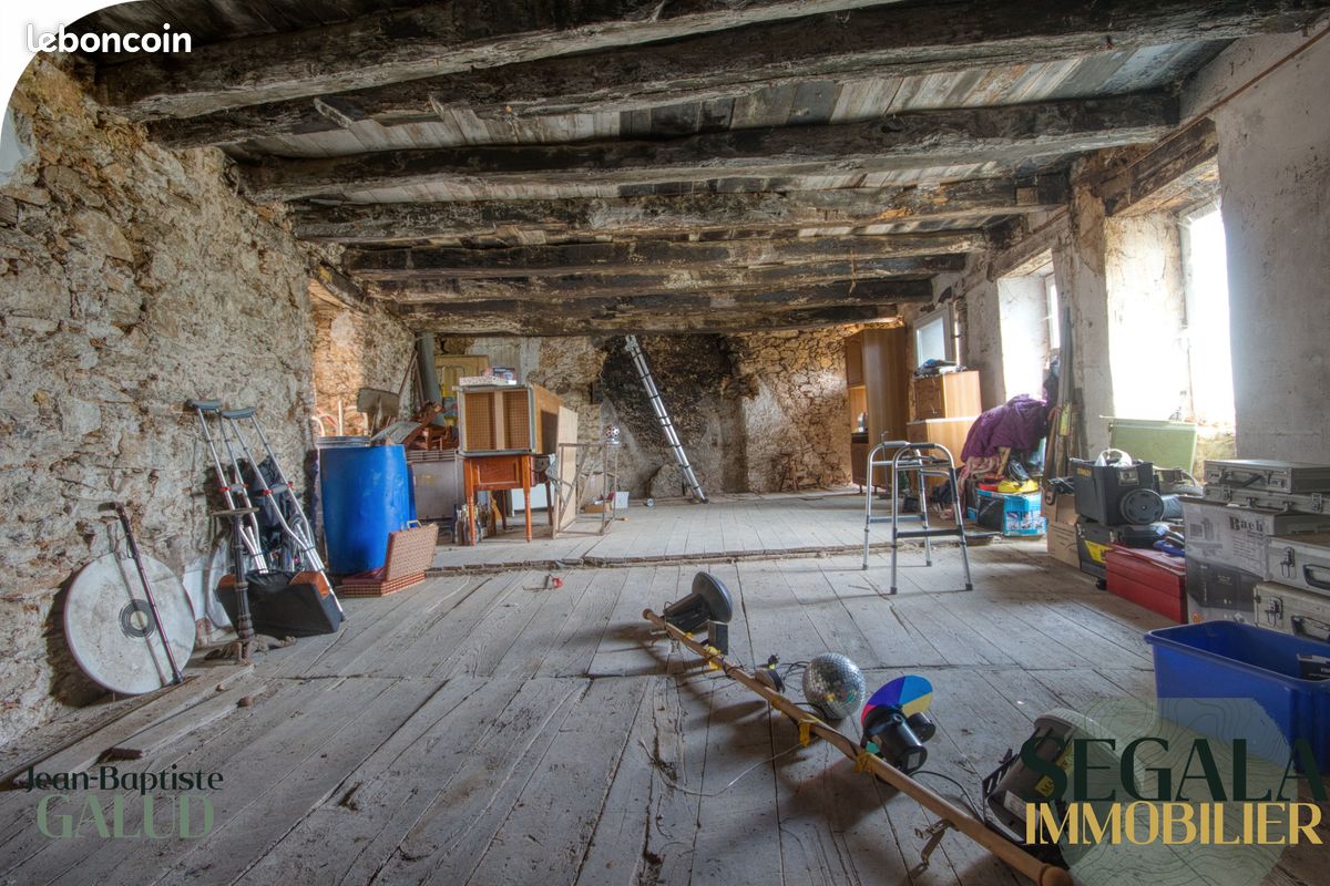 Maison 3 pièces 257 m² · à Pampelonne · 257 m² · 80 000 €