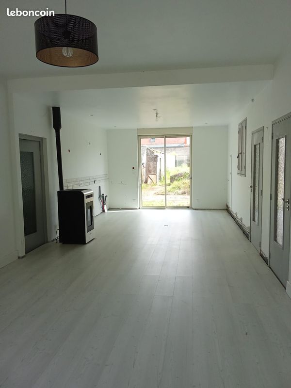 Maison 7 pièces 148 m² · à Vallères · 148 m² · 258 000 €