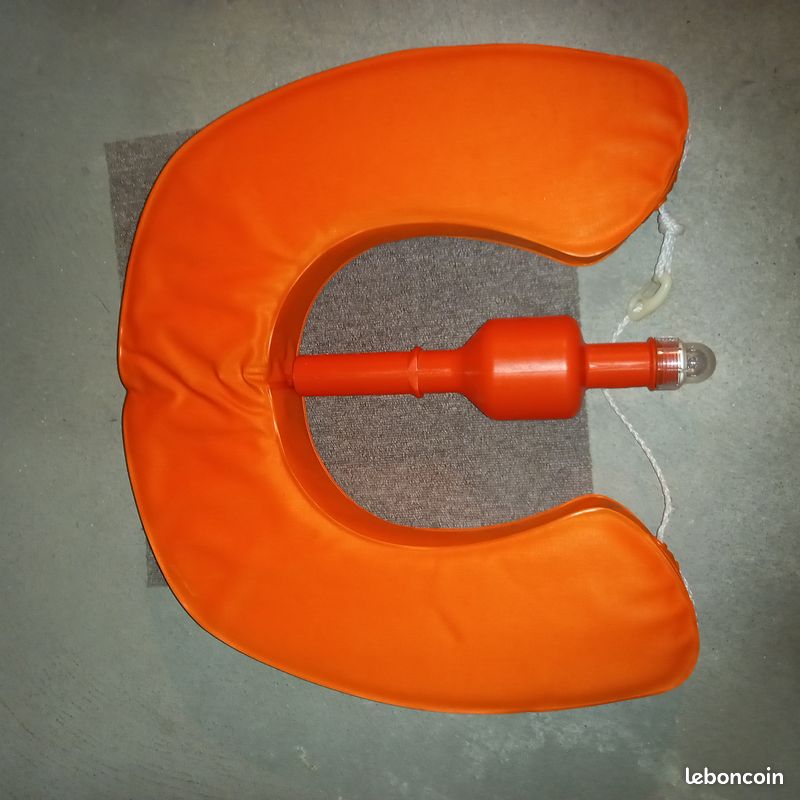 Bouée fer à cheval bateau orange PLASTIMO