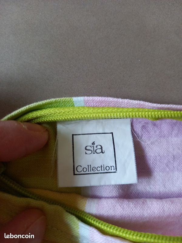 Lot 2 coussins SIA 47x47 (image 9)