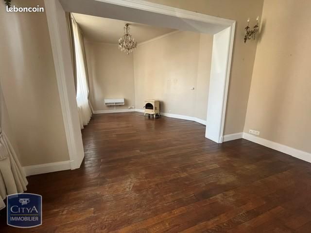 Maison 5 pièces 132 m² · à Cambrai · 132 m² · 980 €