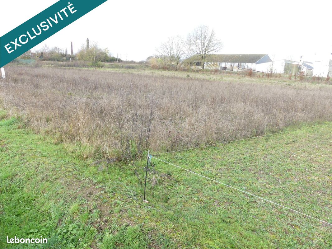 Terrain 1063 m² · à Gannes · 1 063 m² · 41 000 €