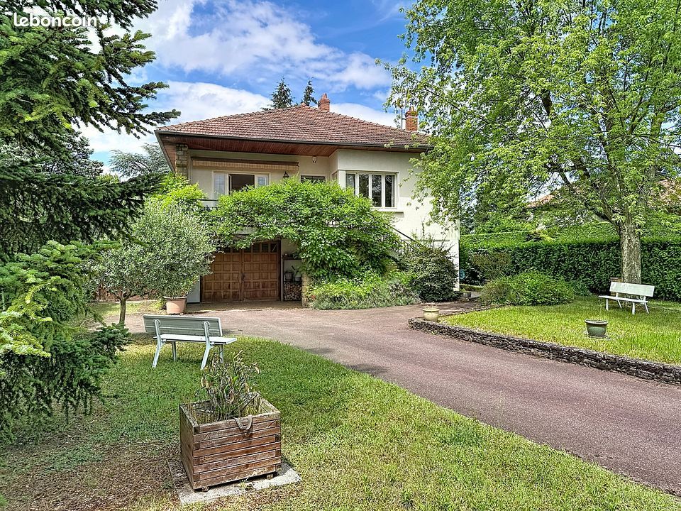 Maison 4 pièces 180 m² · à Caluire-Et-Cuire · 180 m² · 499 000 €