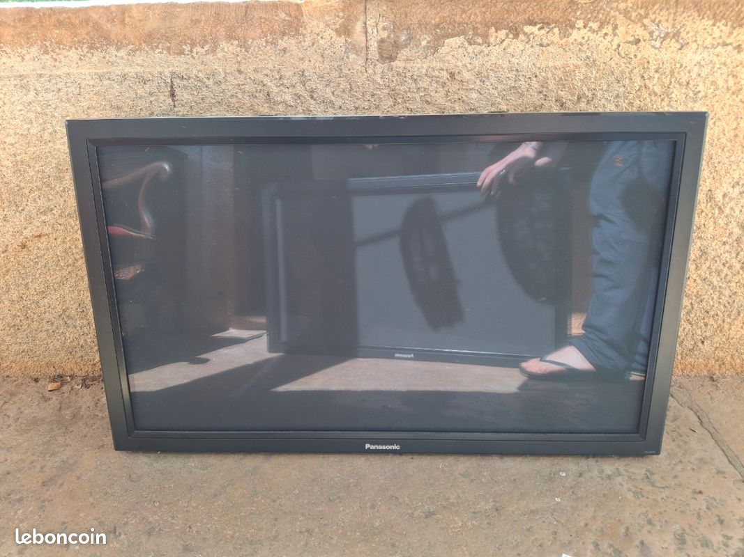 Écran plasma Panasonic 42'' (107 cm) TH-42PF50E (image 2)