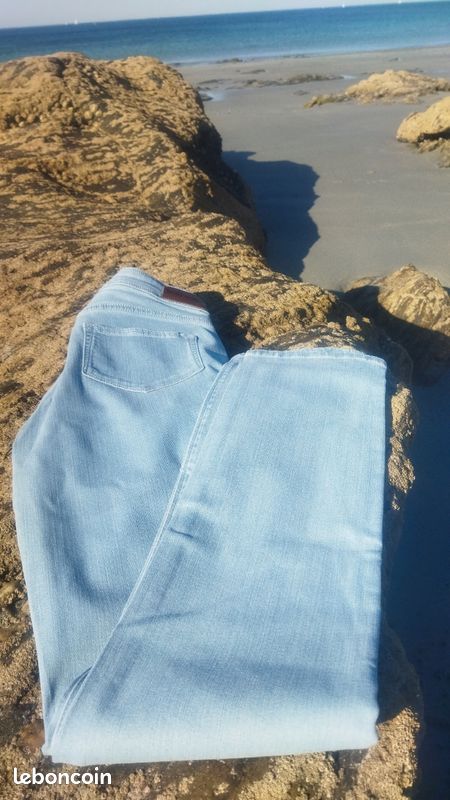 Joli jeans bleu clair, Saint James, taille 40, comme neuf (image 3)