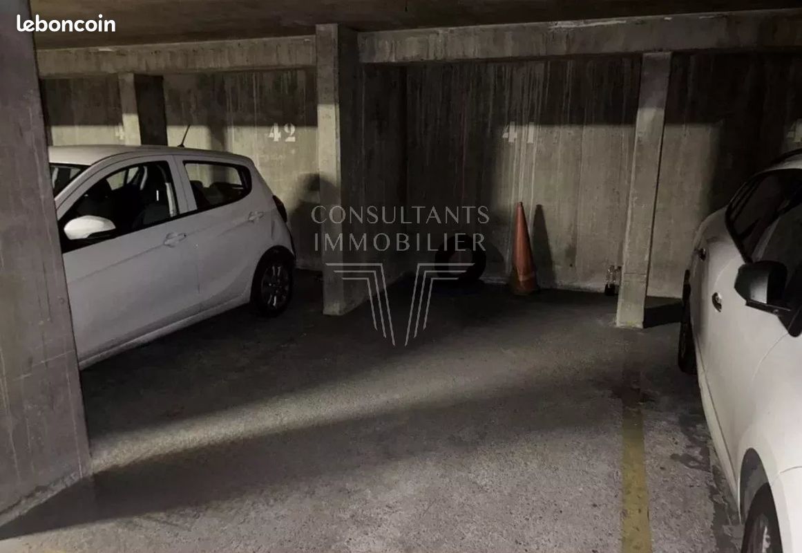 Parking 1 pièce 12 m² · à Neuilly-sur-Seine · 12 m² · 27 000 €