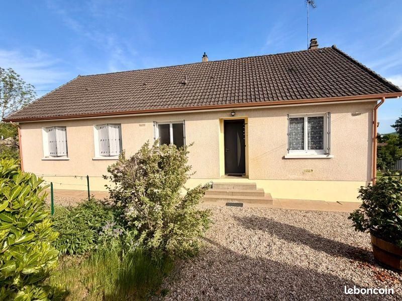 Maison 6 pièces 109 m² · à Saint-Amand-Montrond · 109 m² · 149 680 €