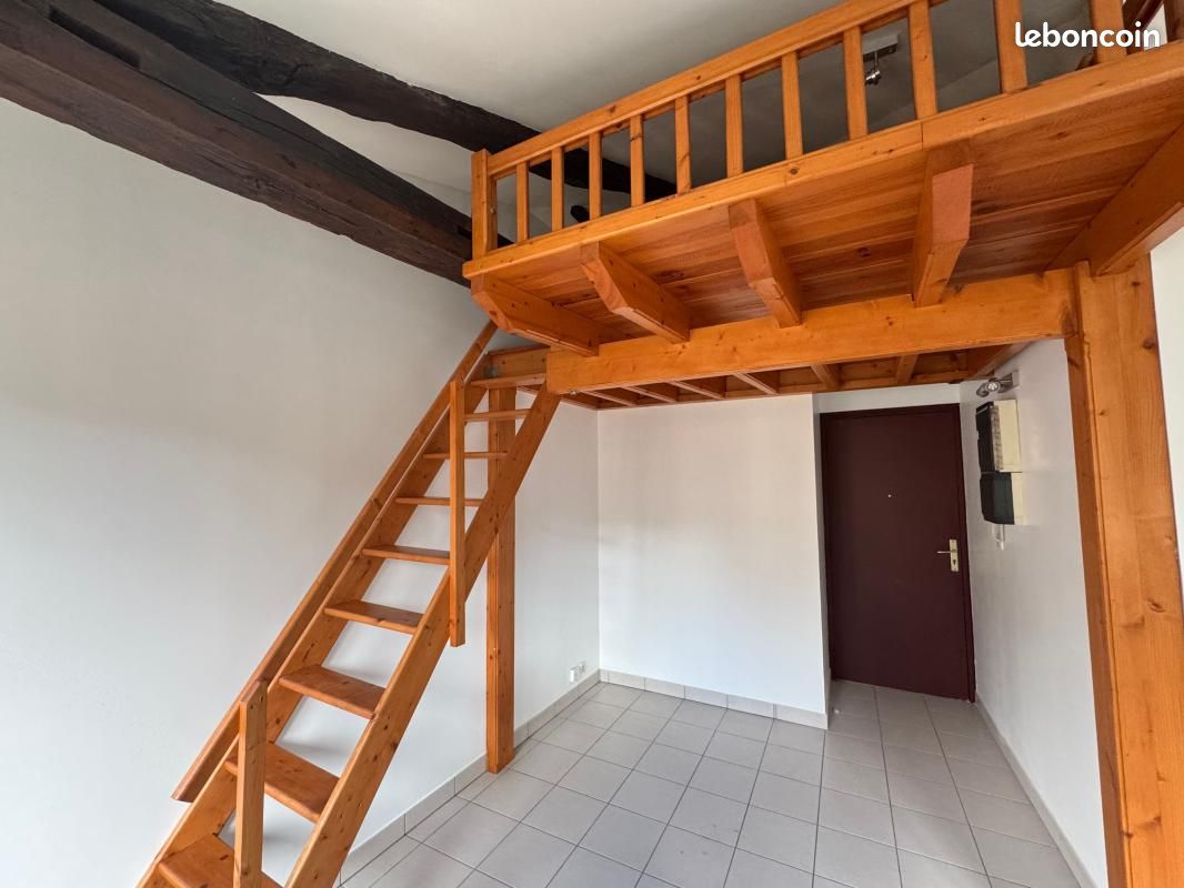 Appartement 1 pièce 17 m² · à Limoges · 17 m² · 350 €