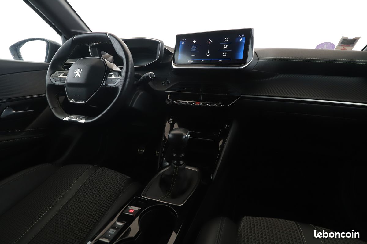 Peugeot 208 1.2 PureTech GT 100 ch (image 7)