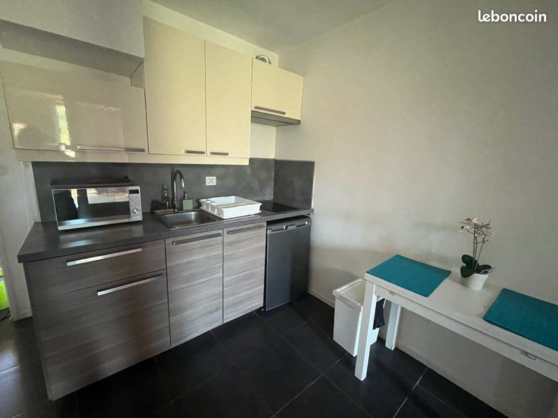 Appartement 2 pièces 32 m² · à Sanary-sur-Mer · 32 m² · 700 €