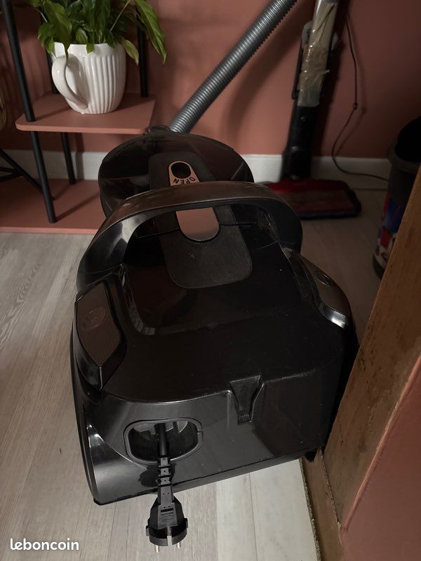 Rowenta Silence Force Cyclonic Aspirateur sans sac, Aspirateur