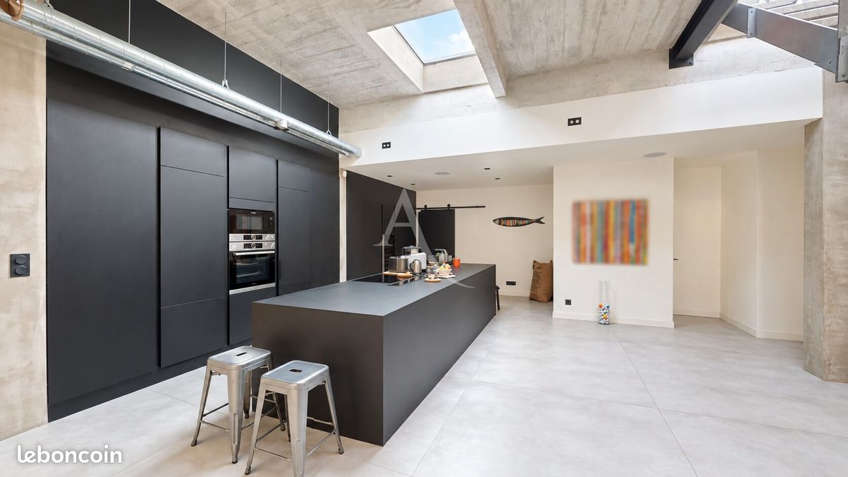 Appartement 5 pièces 230 m² · à Poitiers · 230 m² · 480 700 €