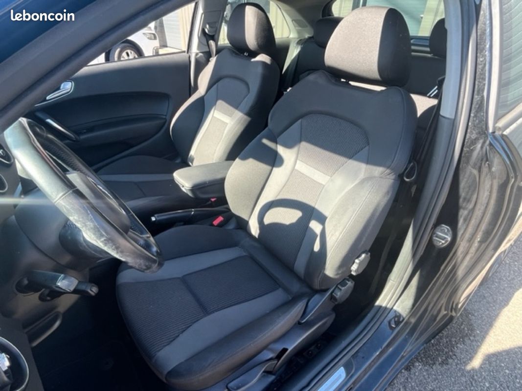 AUDI A1 A1 1.0 TFSI 95 ultra Metropolitan (image 14)