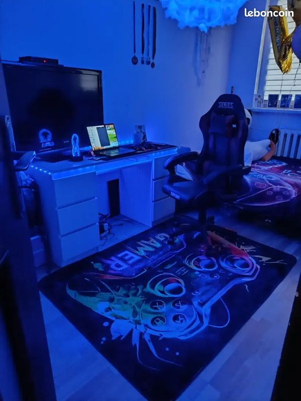 Tapis de jeu Cyberpunk - 120×160 cm - Antidérapant et Durable - Décoration