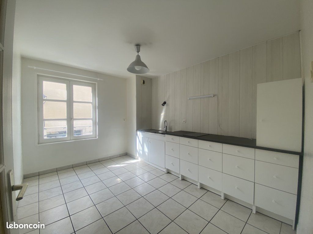 Appartement 3 pièces 72 m² · à Montbrison · 72 m² · 610 €/mois
