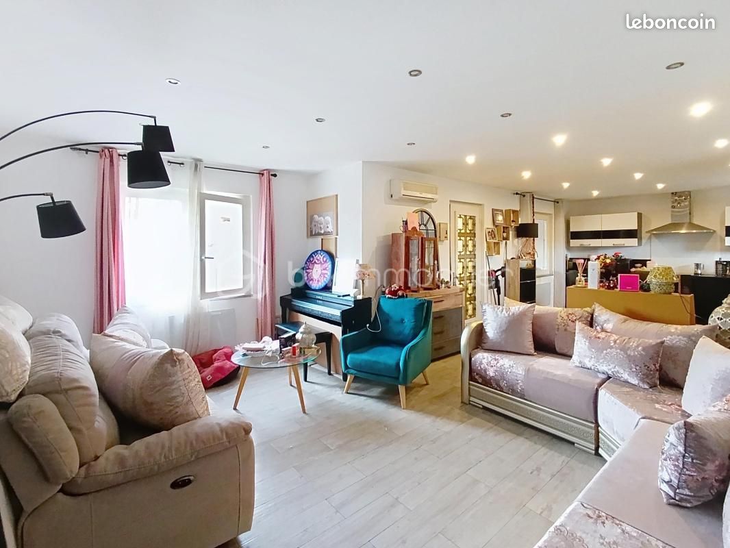 Appartement 3 pièces 79 m² · à Saint-Jean-de-Moirans · 79 m² · 185 000 €
