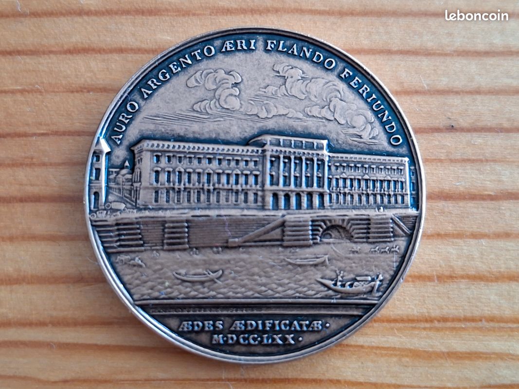 Souvenir Medal Musée du Louvre - TheVenus de Milo - Monnaie de Paris - Louvre Sh