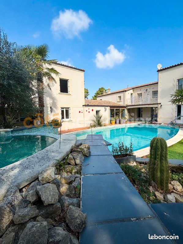 Maison 11 pièces 398 m² · aux Mathes · 398 m² · 992 750 €