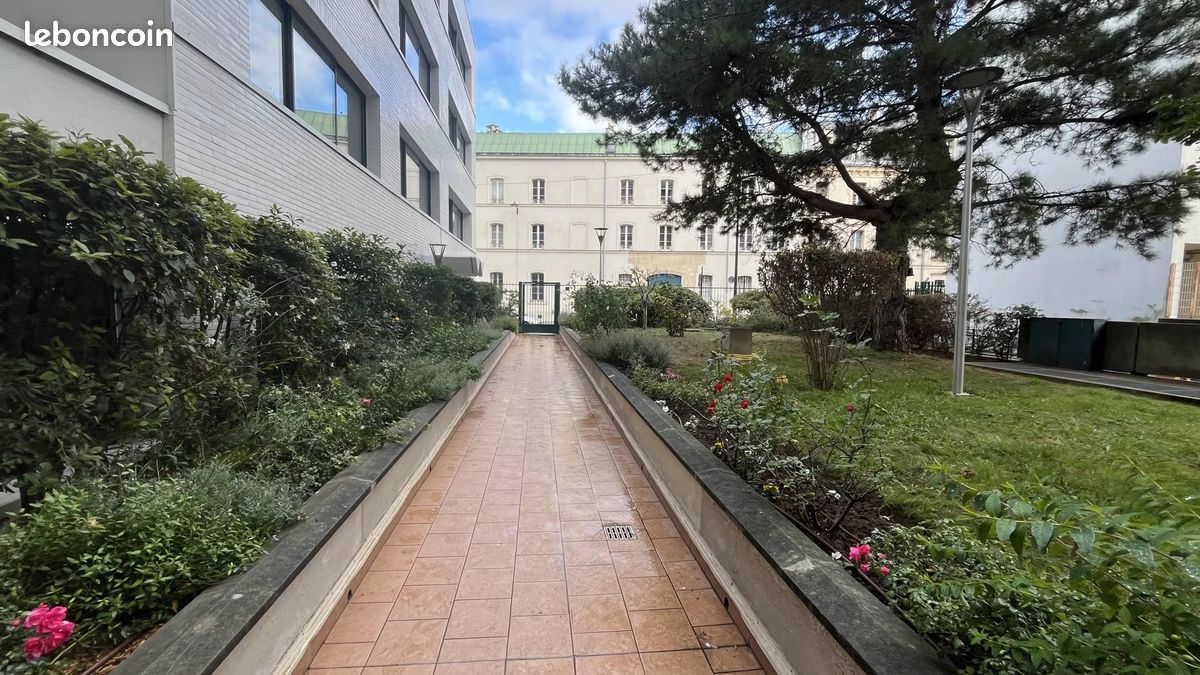 Appartement 2 pièces 49 m² · à Paris 12ème Arrondissement · 48,9 m² · 1 370 €/mois