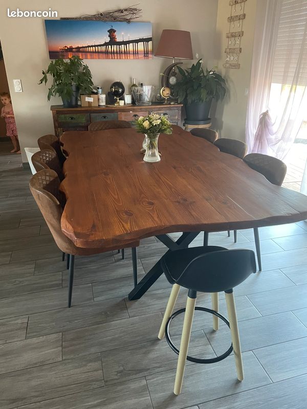 Table artisanale (image 1)