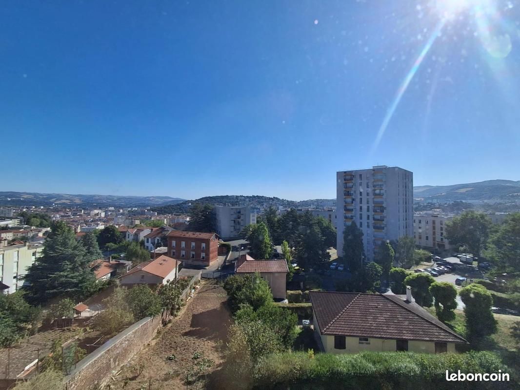 Appartement 8 pièces 126 m² · à Saint-Étienne · 126 m² · 832 €/mois