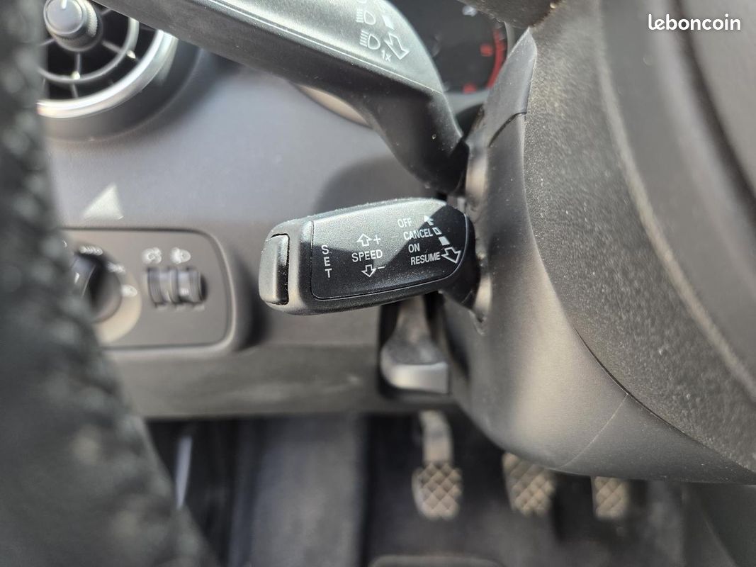 AUDI A1 Sportback 1.6 TDi DPF - 90 - Start/Stop SPORTBACK Ambiente PHASE 1 (image 18)