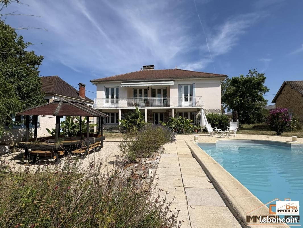 Maison 7 pièces 185 m² · à Gourdon · 185 m² · 259 000 €