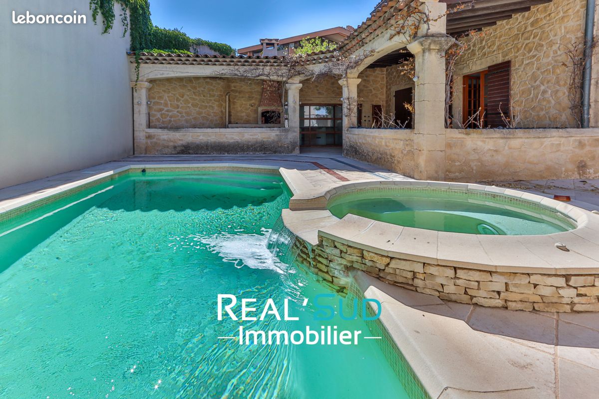 Maison 6 pièces 223 m² · à Marseille · 223 m² · 995 000 €