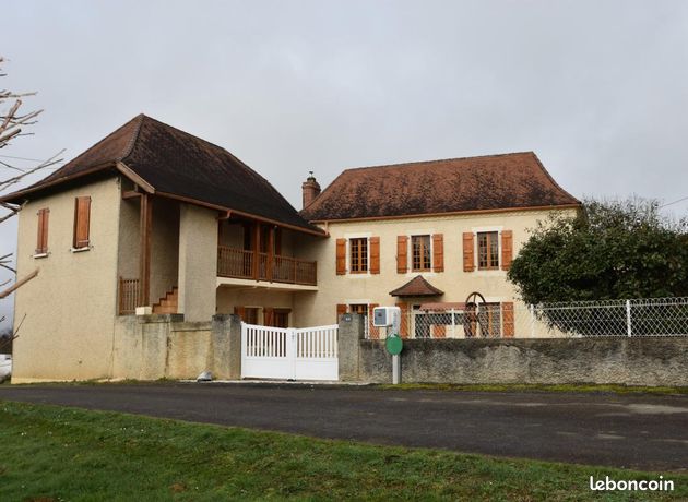 Maison 7 pièces 242 m²