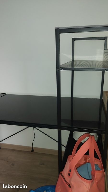 Bureau (image 2)