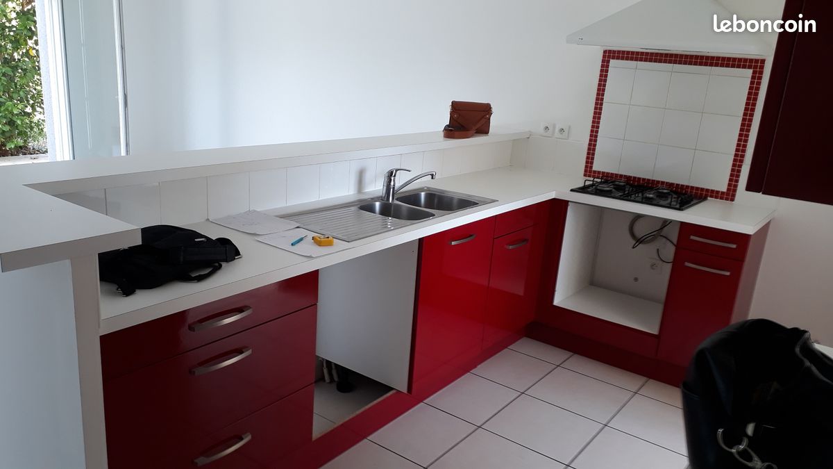 Cuisine complète parfait état rouge (image 4)