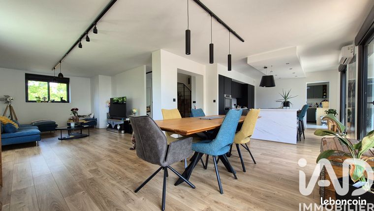 Propriété 5 pièces 164 m²