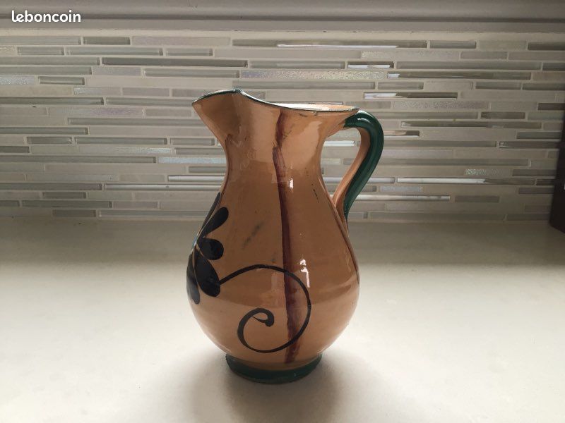 Vase beige et vert (image 1)