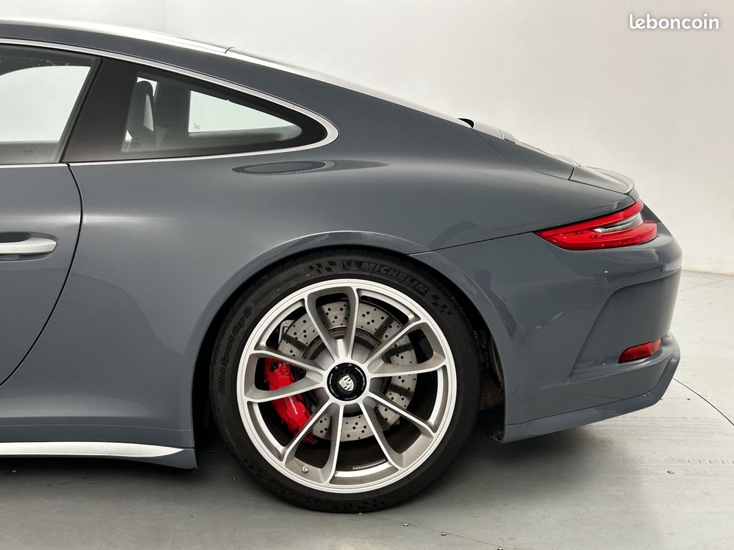 PORSCHE 911 GT3 4.0i (image 17)