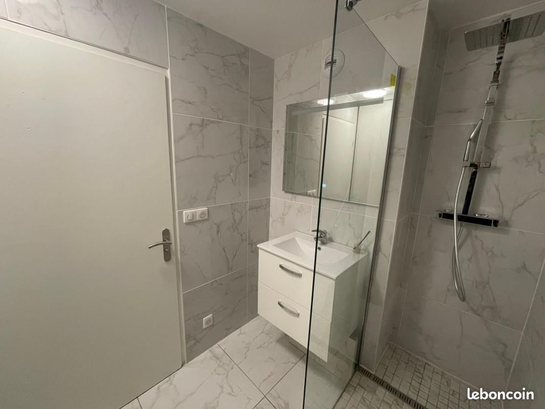 Appartement a louer  - 2 pièce(s) - 46 m2 - Surfyn