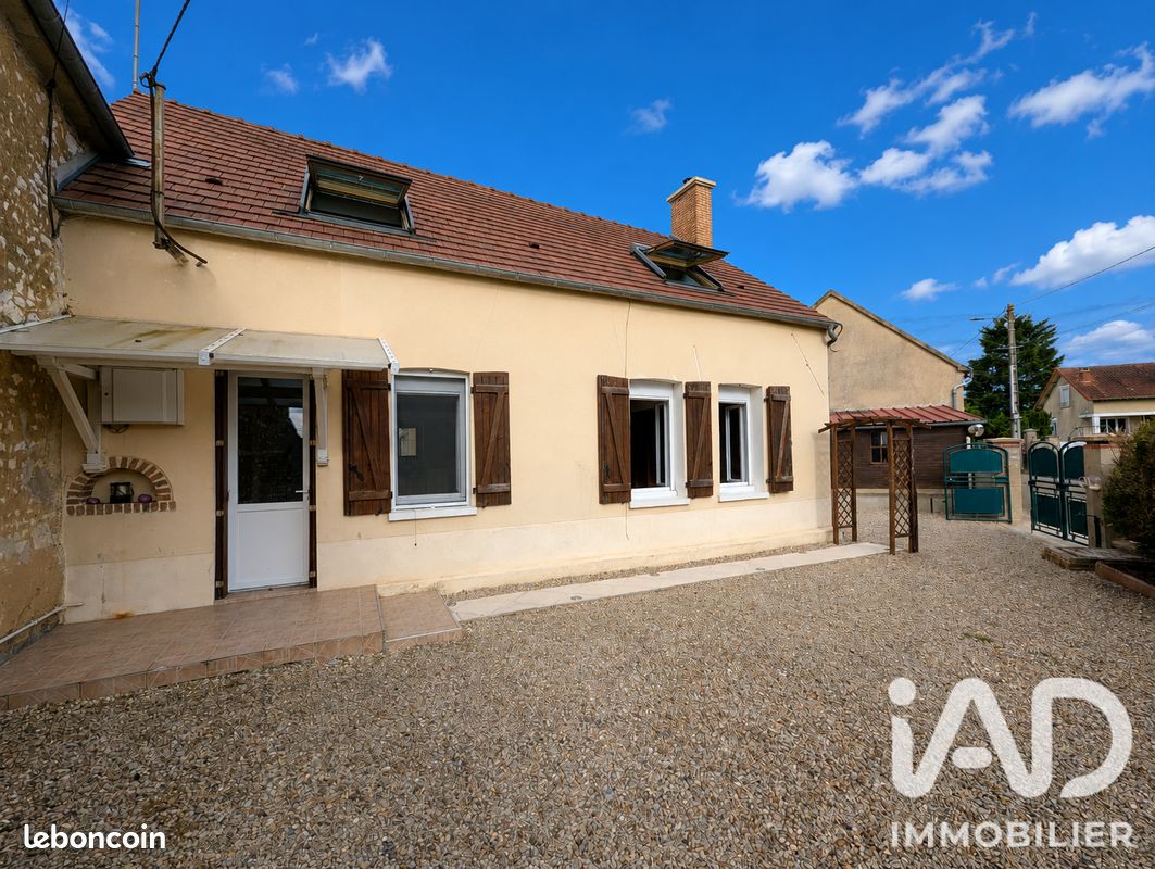 Maison 4 pièces 90 m² · à Mont-Saint-Sulpice · 90 m² · 153 000 €