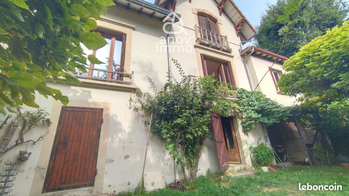 Maison 8 pièces 185 m² · à Voiron · 185 m² · 395 000 €